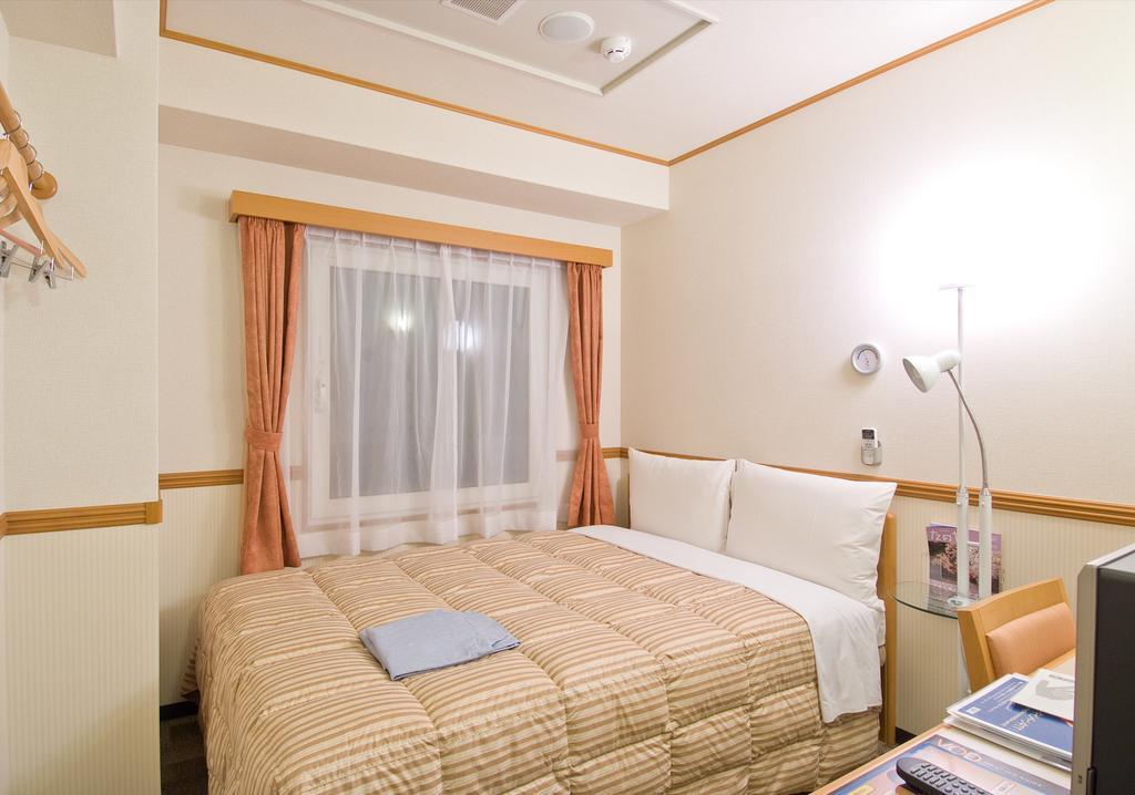 Toyoko Inn Kobe Sannomiya-Eki Higashi Εξωτερικό φωτογραφία