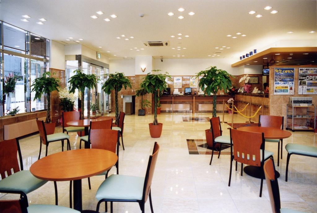 Toyoko Inn Kobe Sannomiya-Eki Higashi Εξωτερικό φωτογραφία